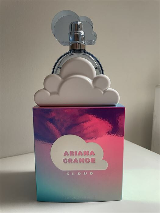 Ariana Grande Cloud