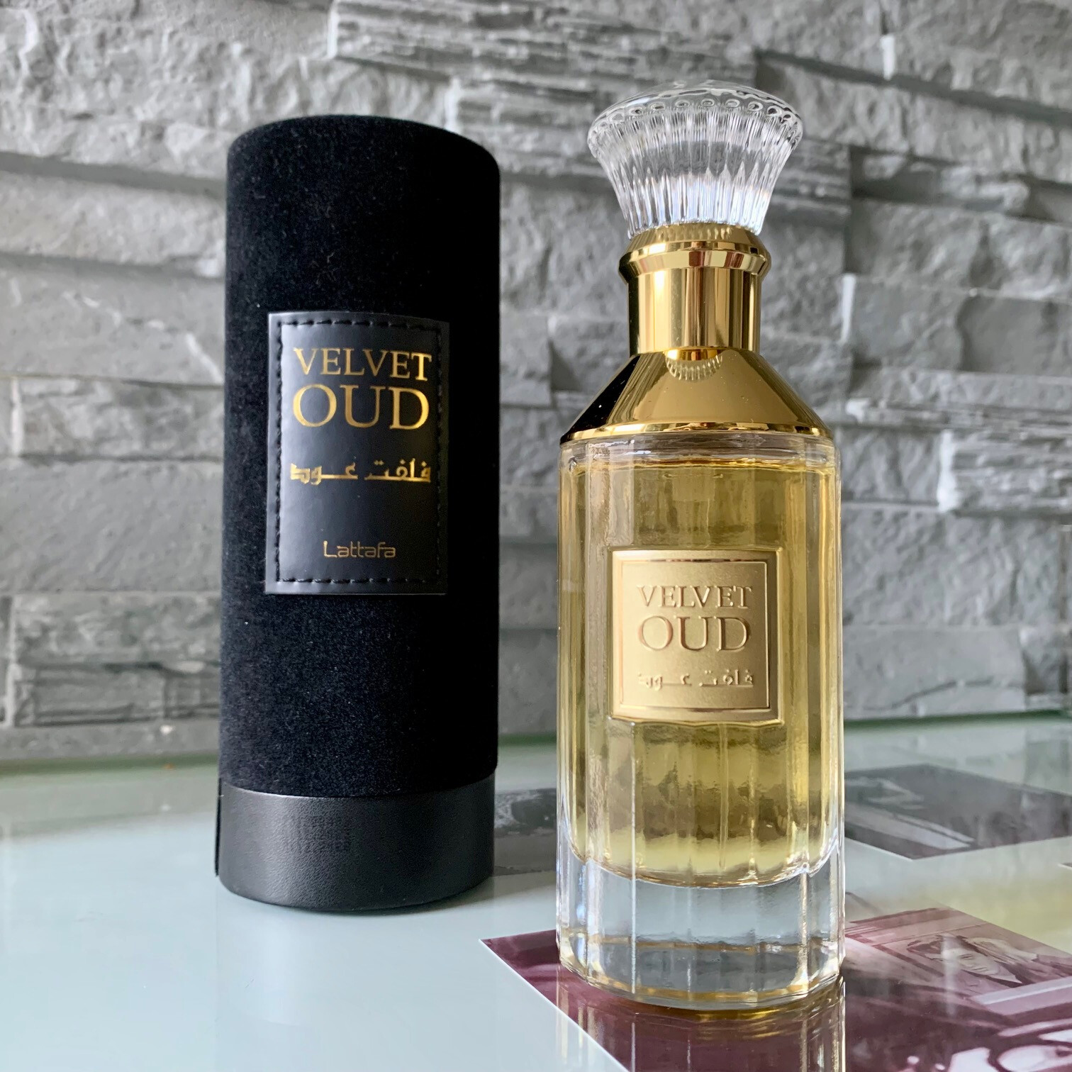 Lattafa Velvet Oud EDP fújósok (Tom Ford Tuscan Leather klón)