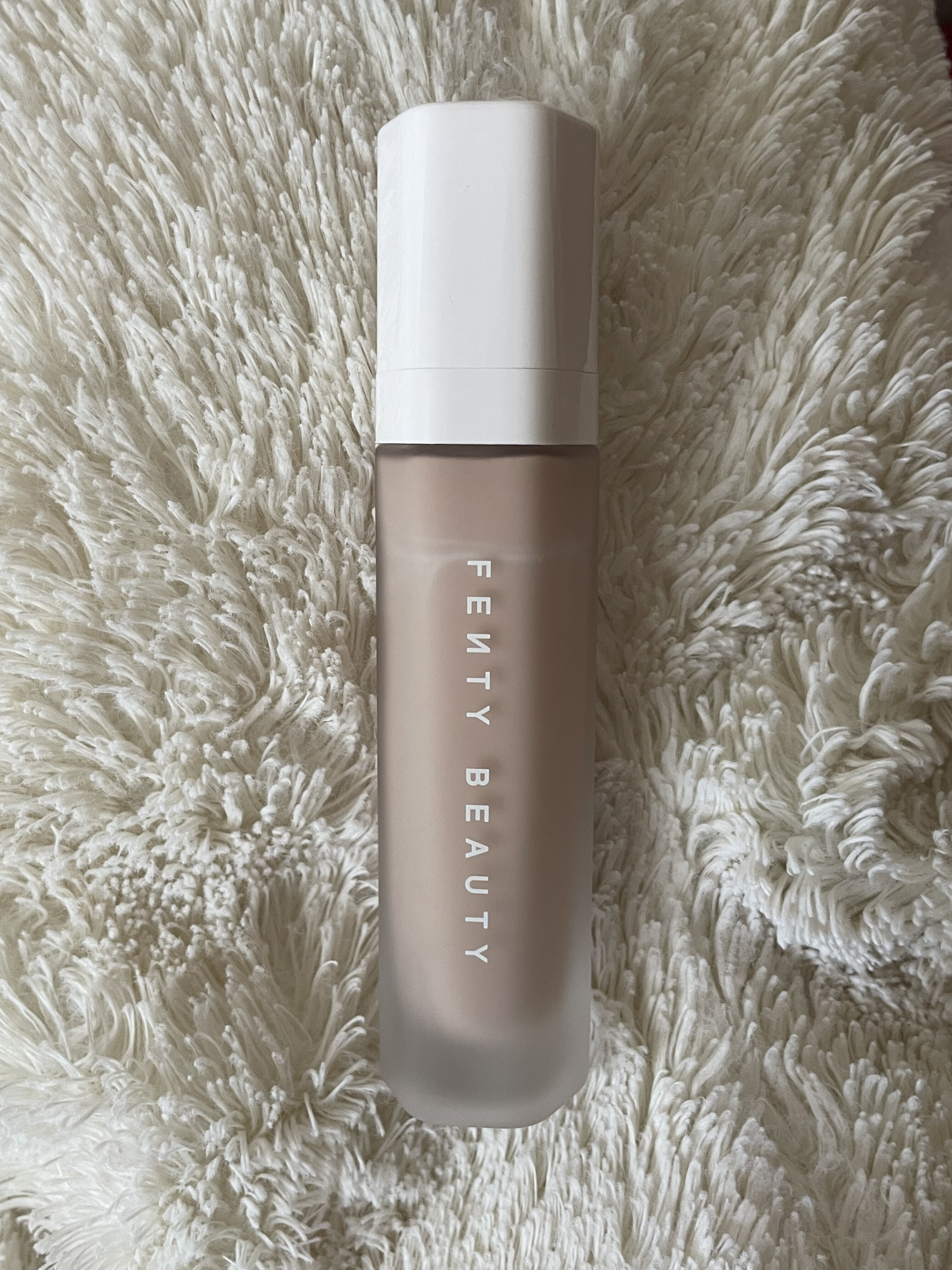 Fenty Beauty Pro Filt'r Soft Matte Longwear Alapozó Soft'lit Naturally Luminous Longwear Foundation