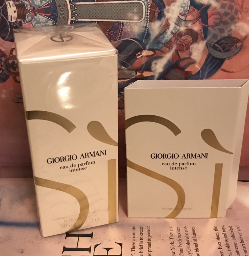 Giorgio Armani Si EDP Intense (2023) 30 ml parfümszettben, fóliás