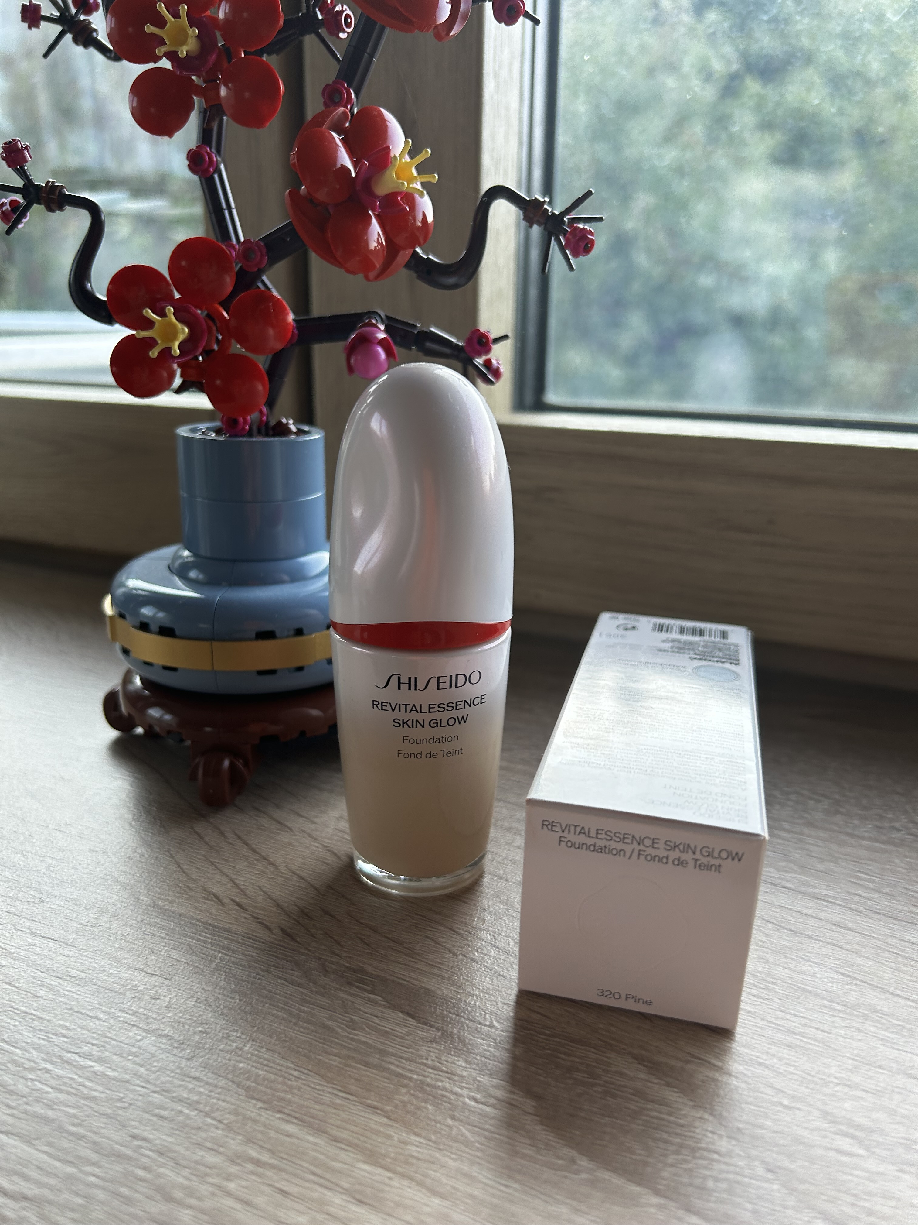 Shiseido Revitalessence skin glow Foundation