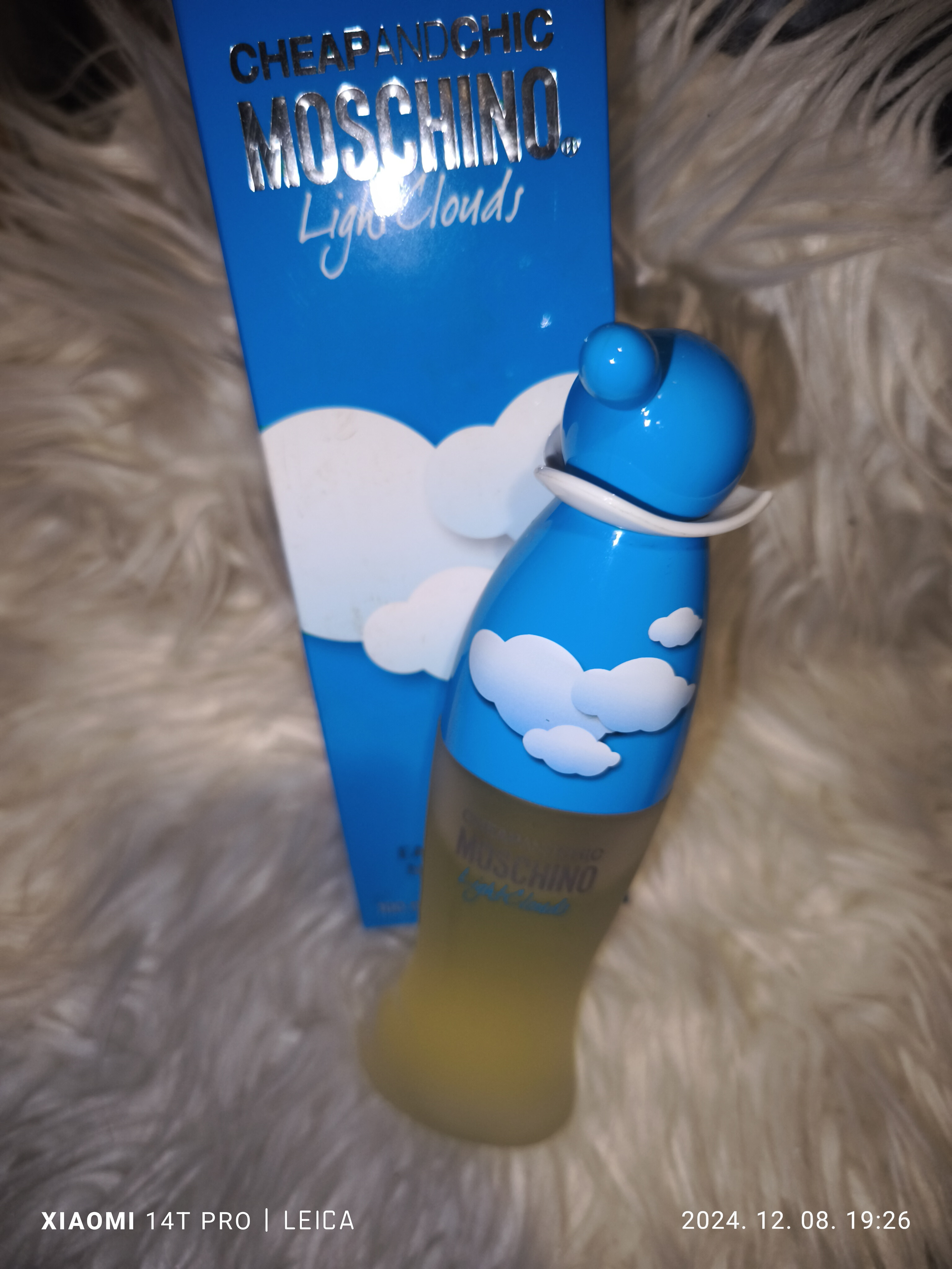 Moschino Light Cloud