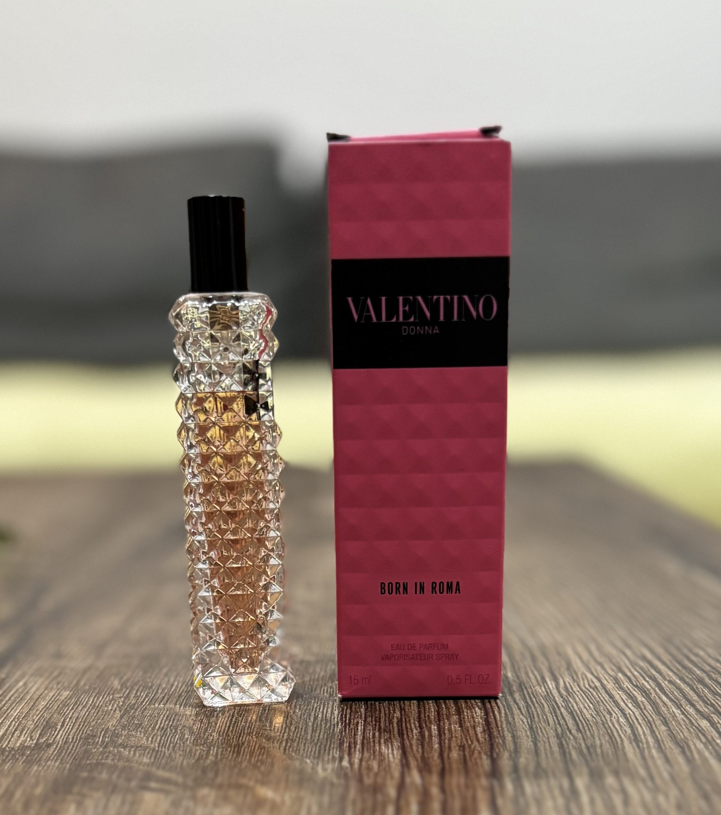 Valentino Donna Born In Roma EDP 15 ml/ képen látható mennyiség