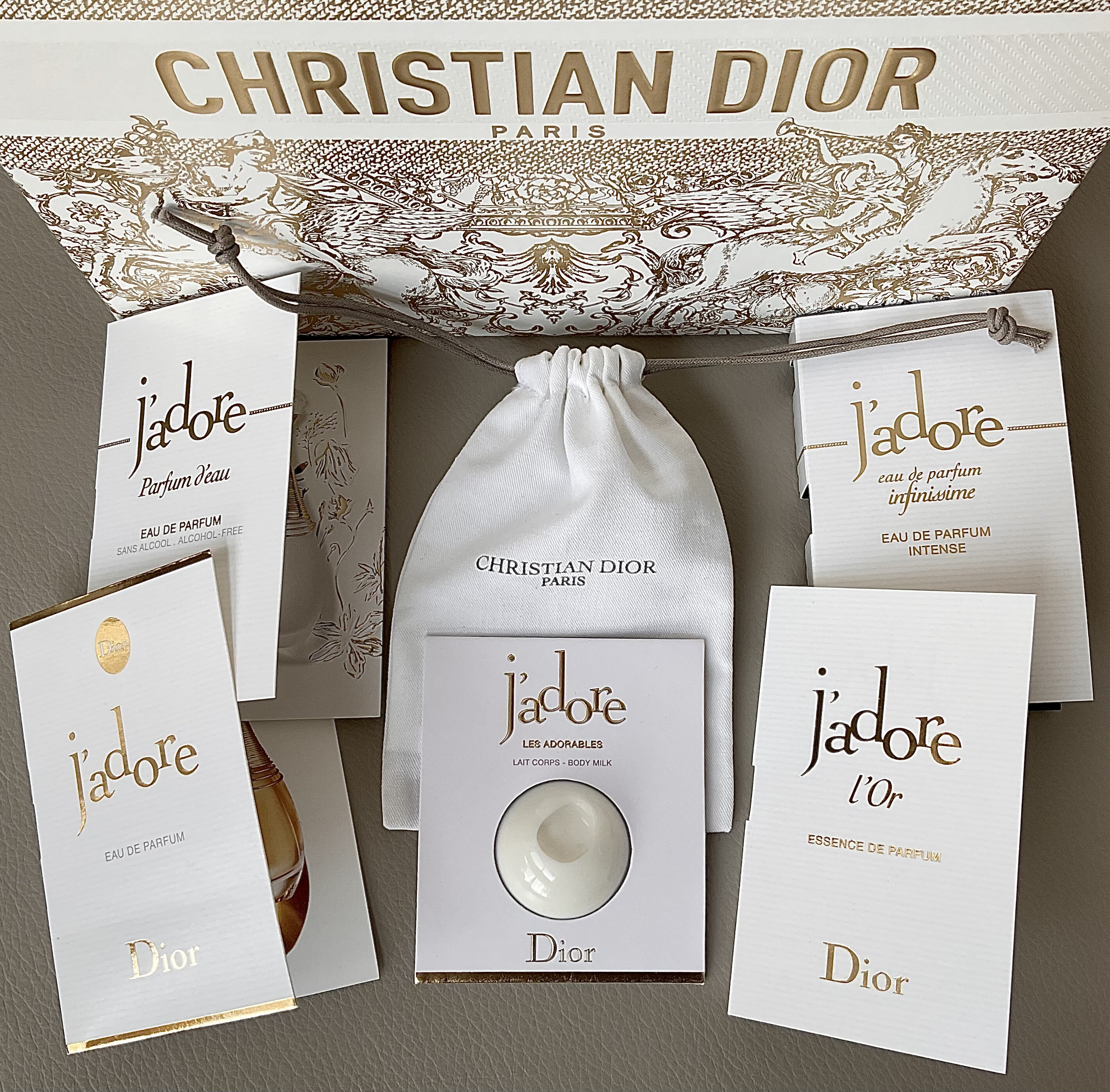 Dior J'adore L'or 2023 szettben