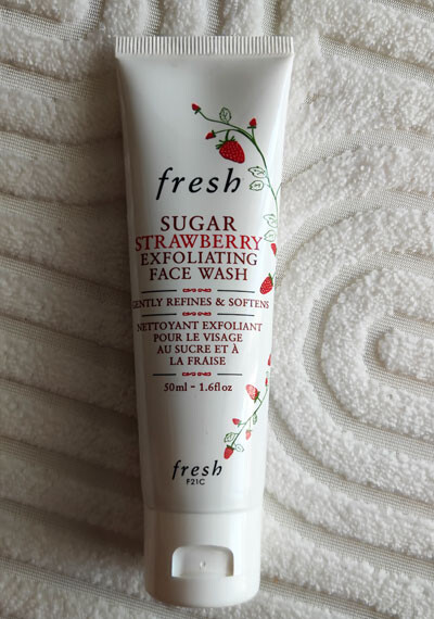 fresh Sugar Strawberry Exfoliating Face Wash