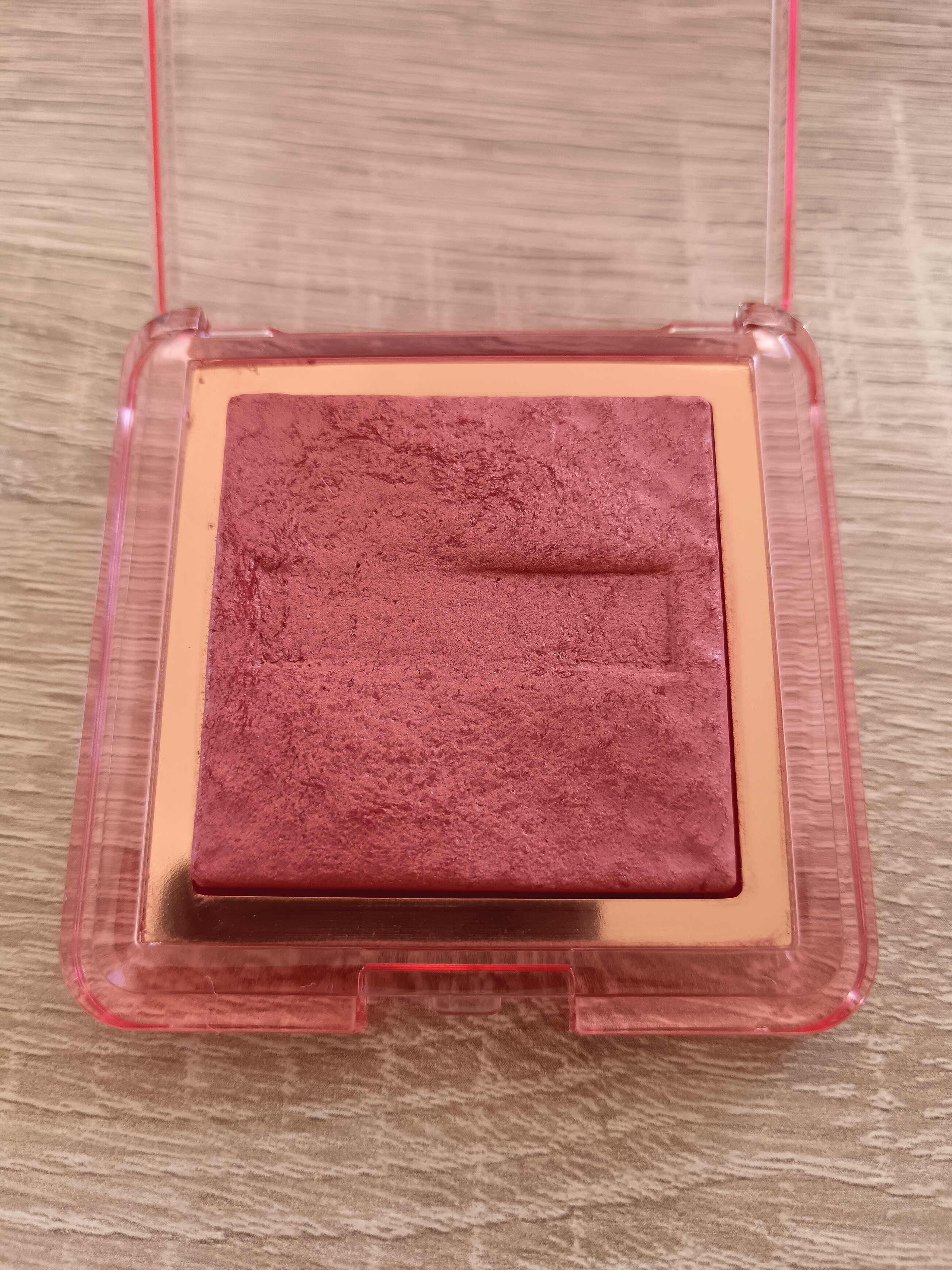 Nabla Skin Glazing Glass Skin Finish Powder: LOLA