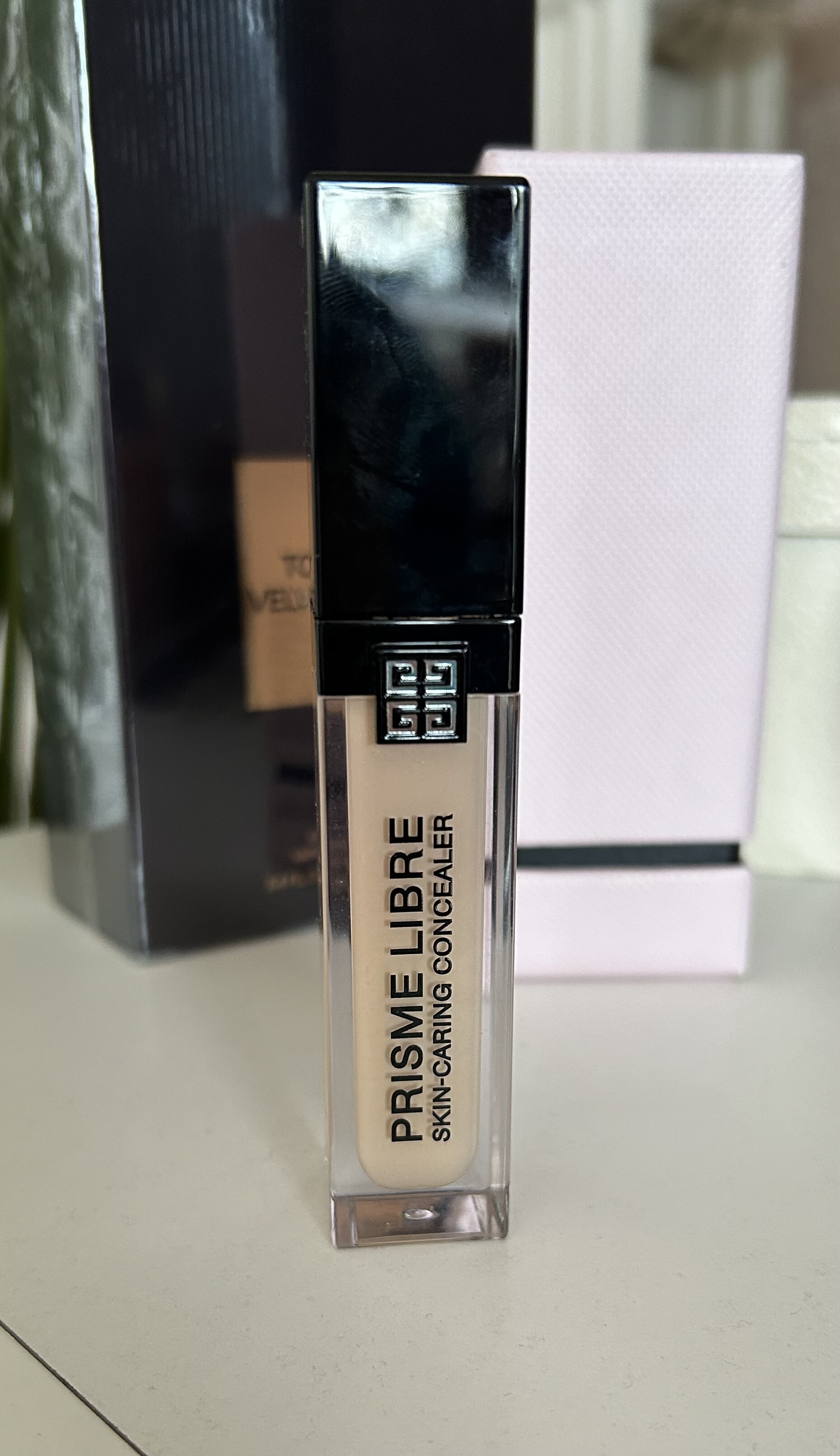 Givenchy Prisme Libre Concealer