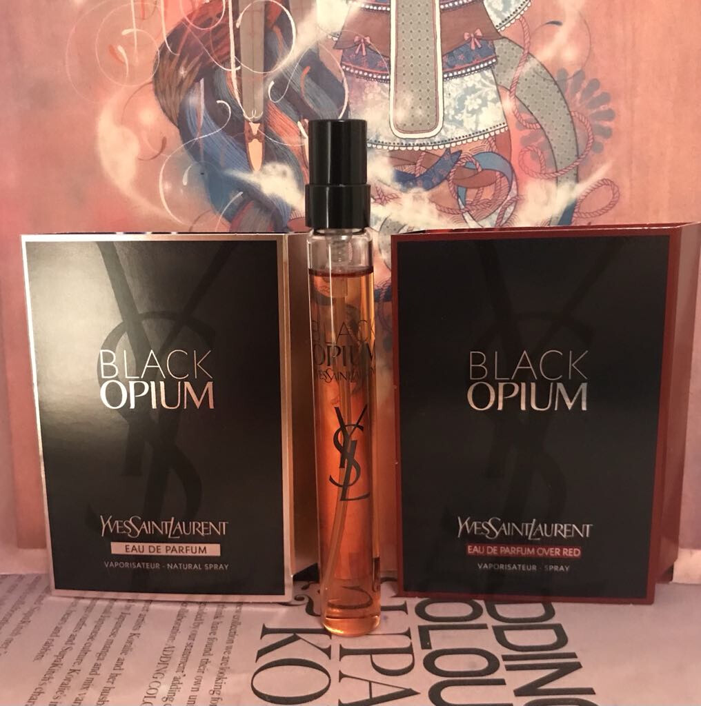 Yves Saint Laurent Black Opium EDP 🖤 10 ml és Over Red EDP🍒  szettben