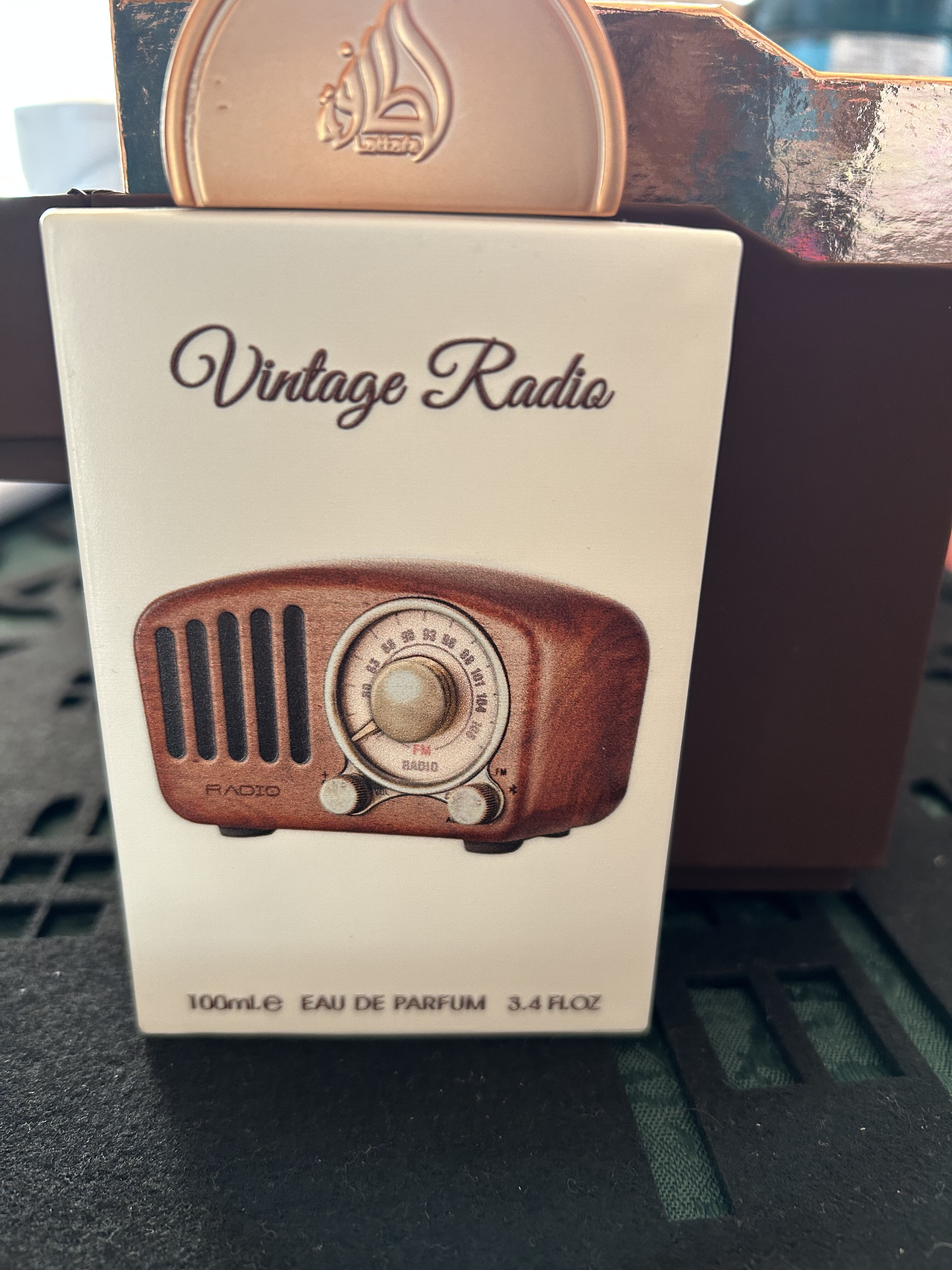 Lattafa Vintage Radio