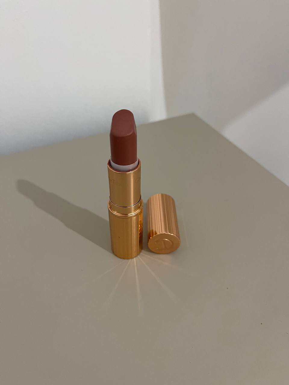 Charlotte Tilbury Matte Revolution Lipstick Pillow Talk (pillowtalk)