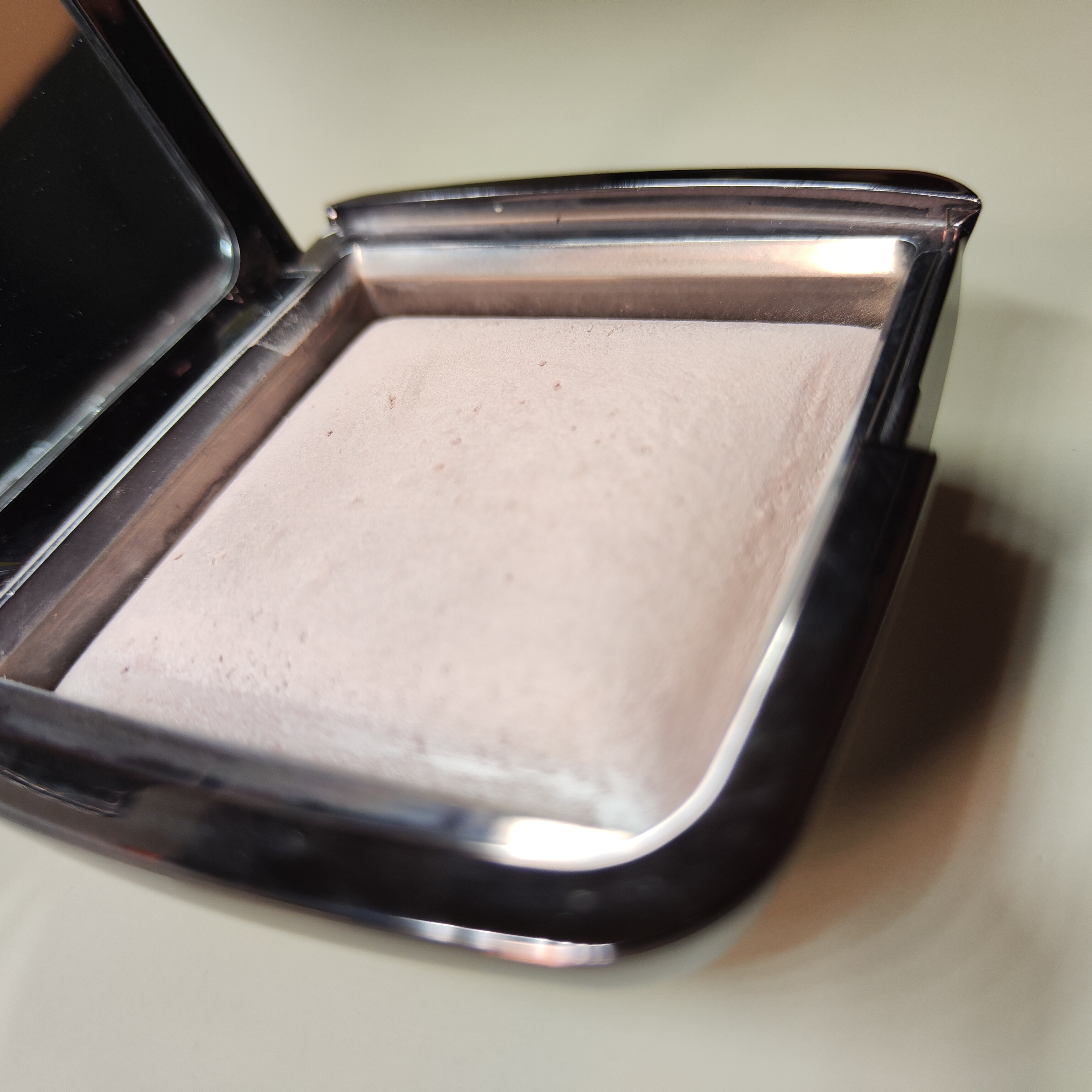 11000 Ft - Hourglass Ambient Lighting Powder - Mood Light