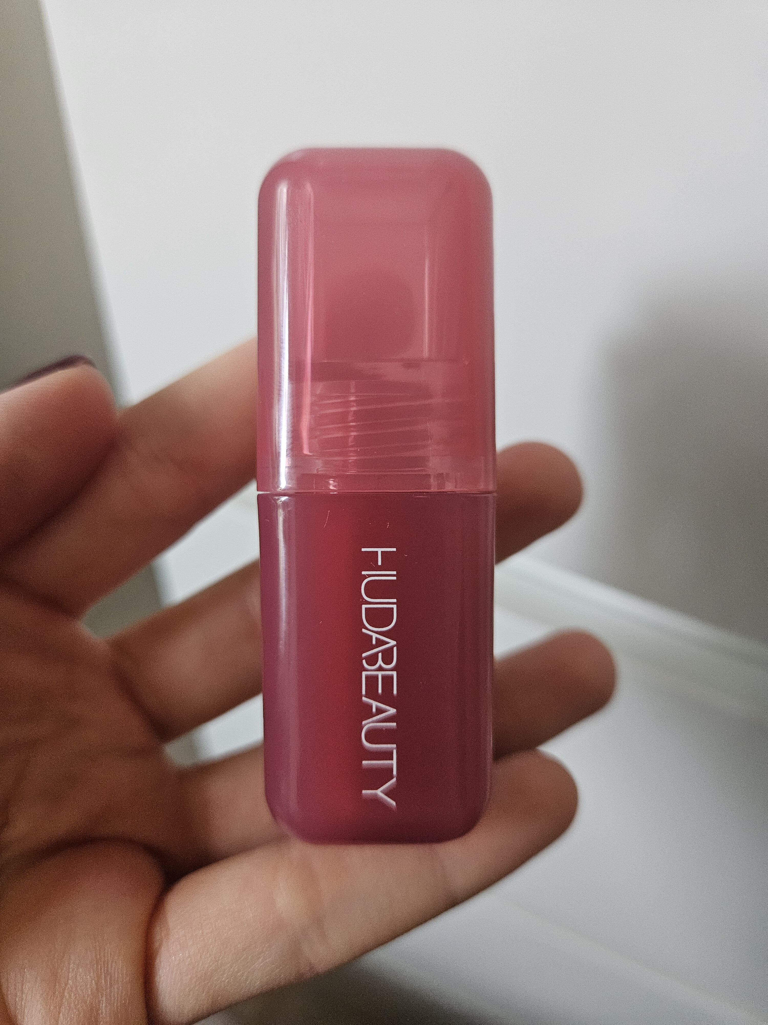 Huda Beauty folyékony pirosító