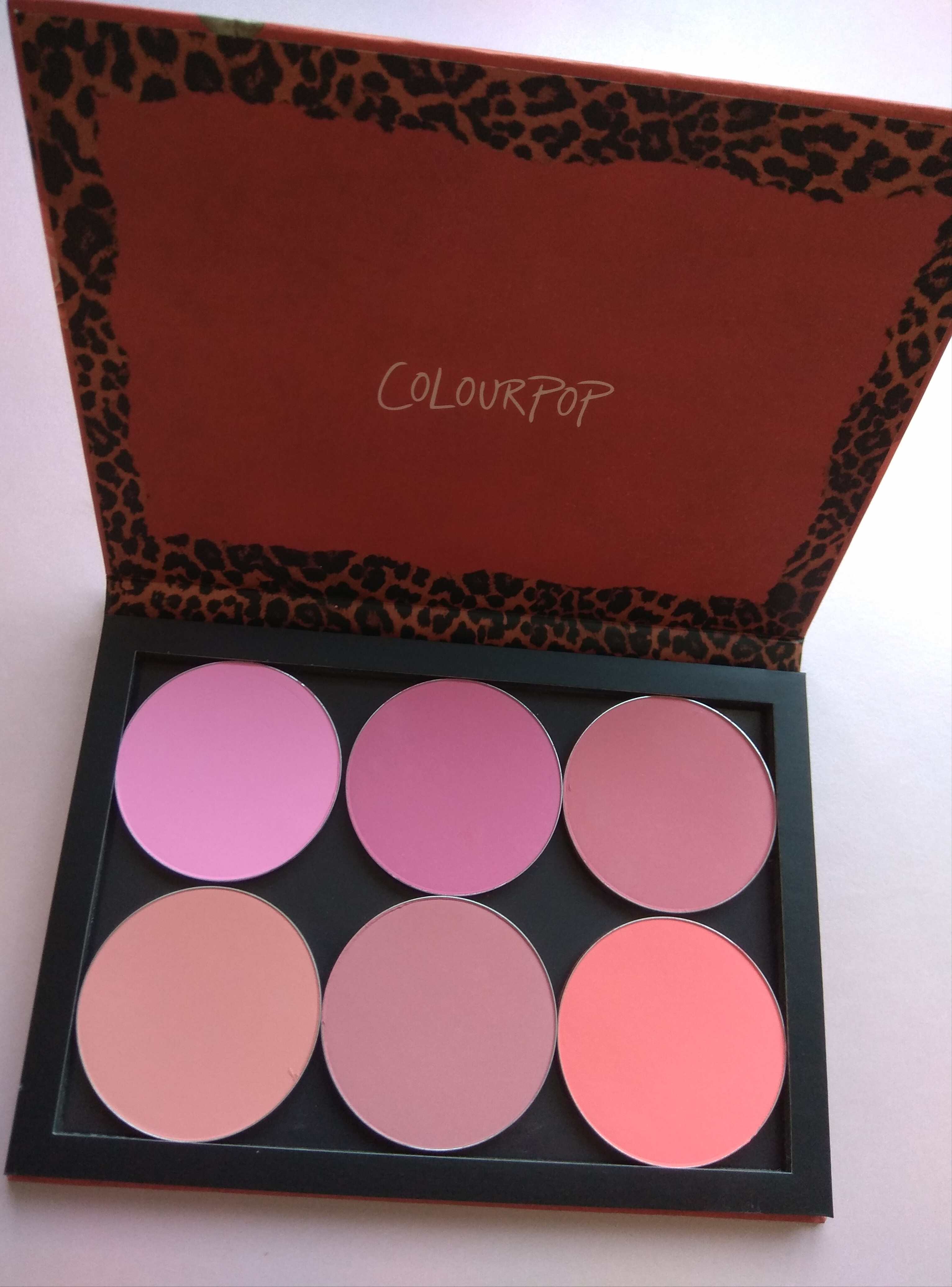 Új Colourpop Galore pirosító paletta