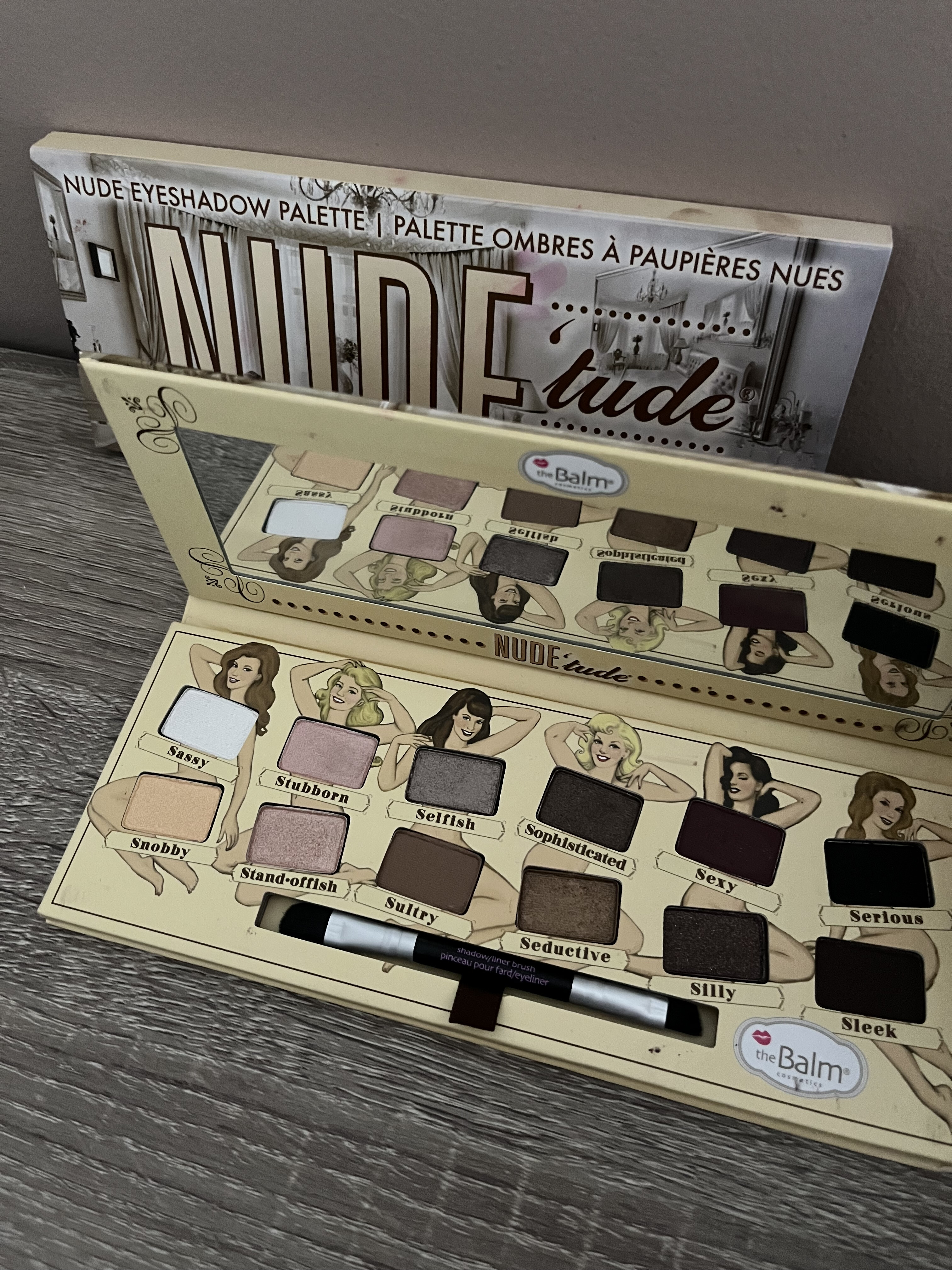 the Balm Nude ‘tude szemhéjpúder paletta