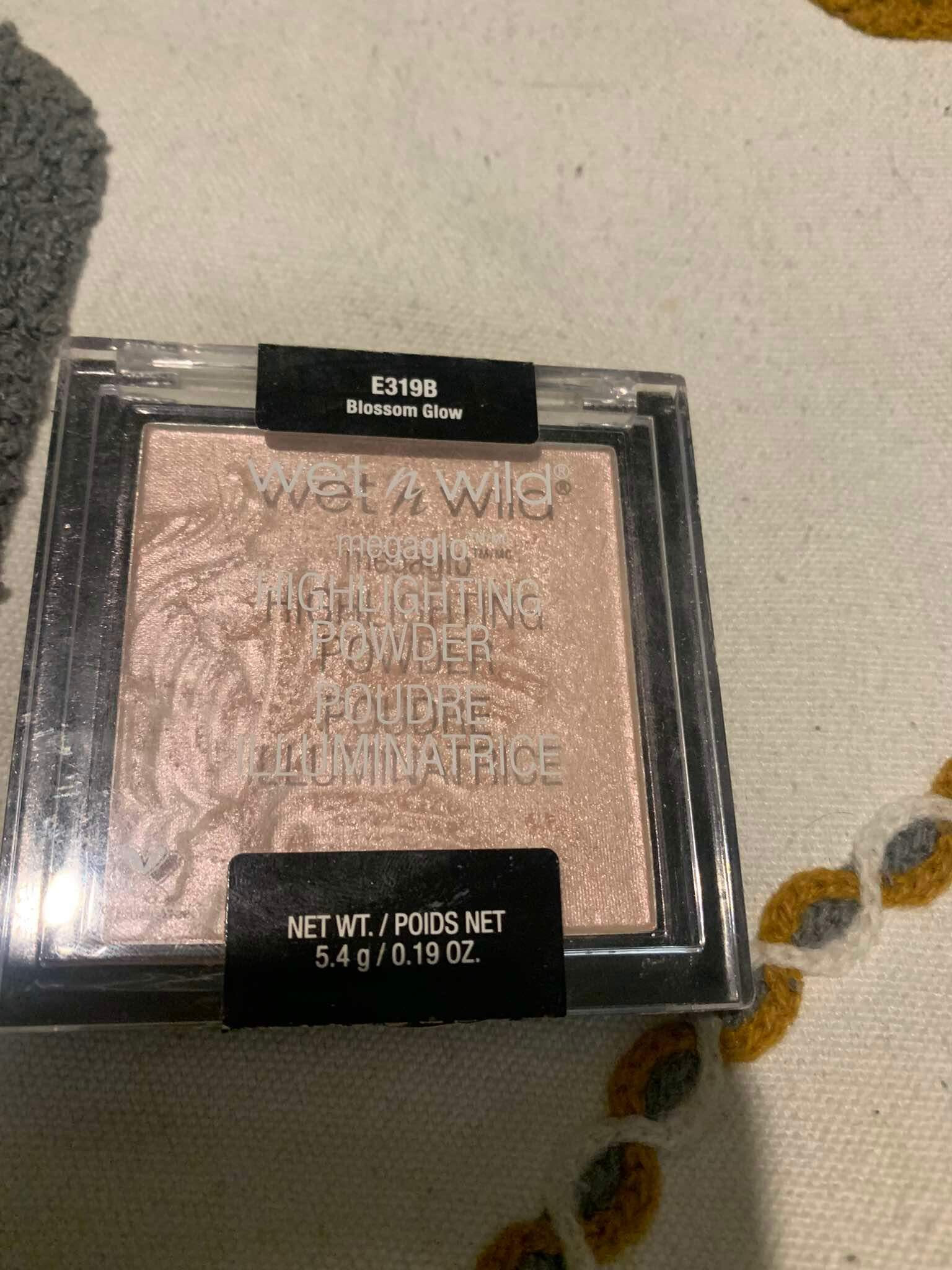 Wet n wild highlighter