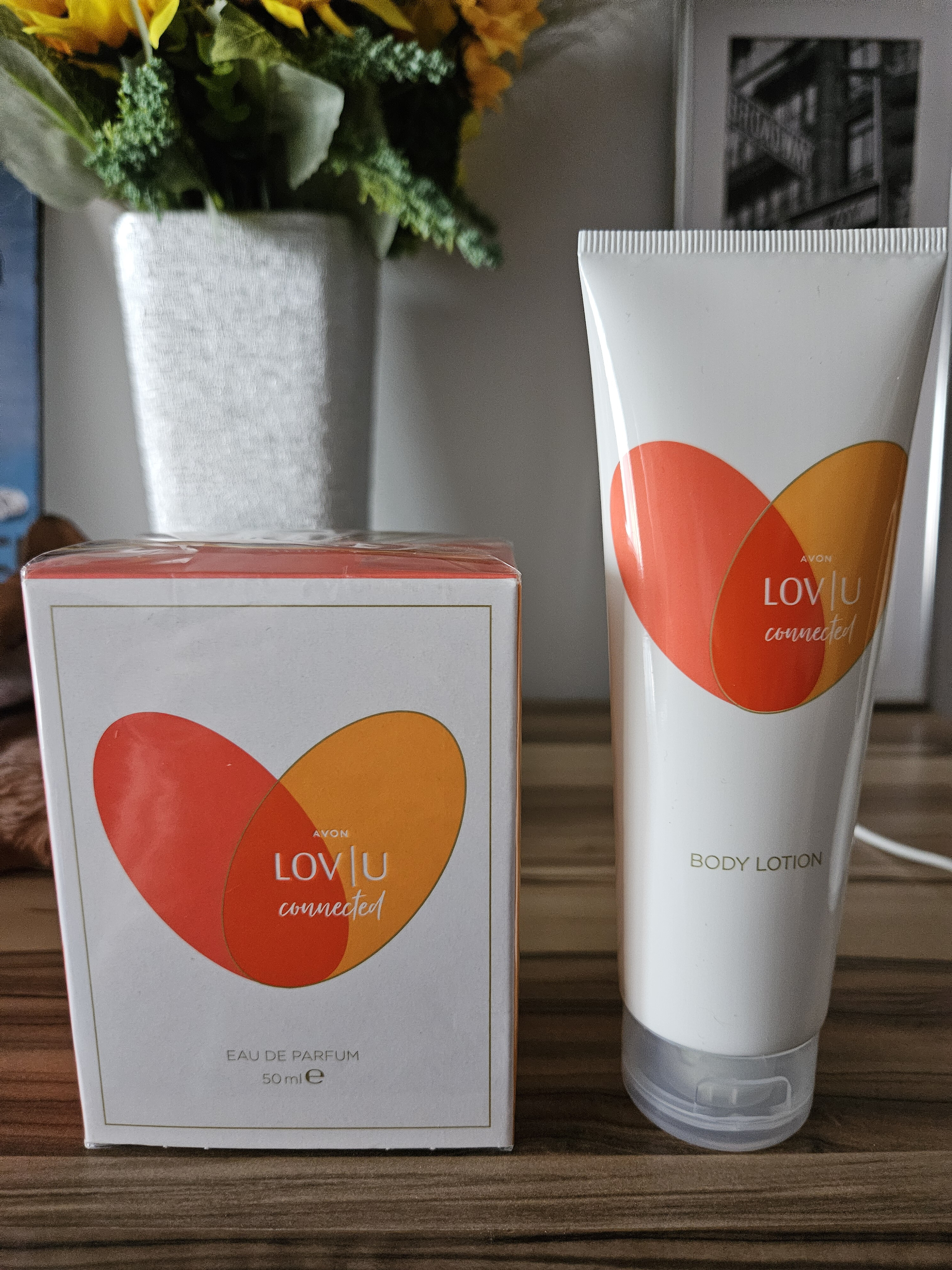 Avon Lov U Connected Parfüm és Testápoló