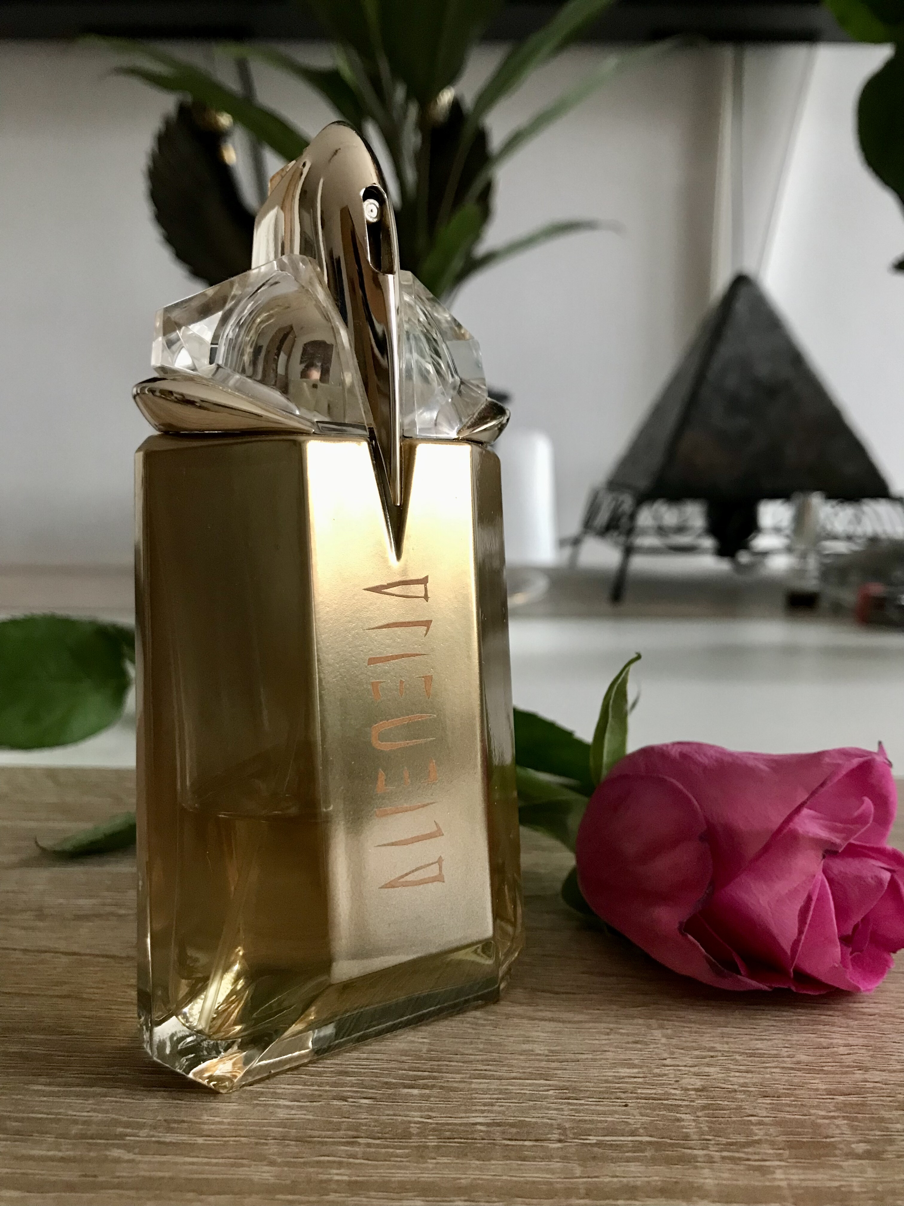 Üvegében, T. Mugler Alien Goddess Supra Florale EDP