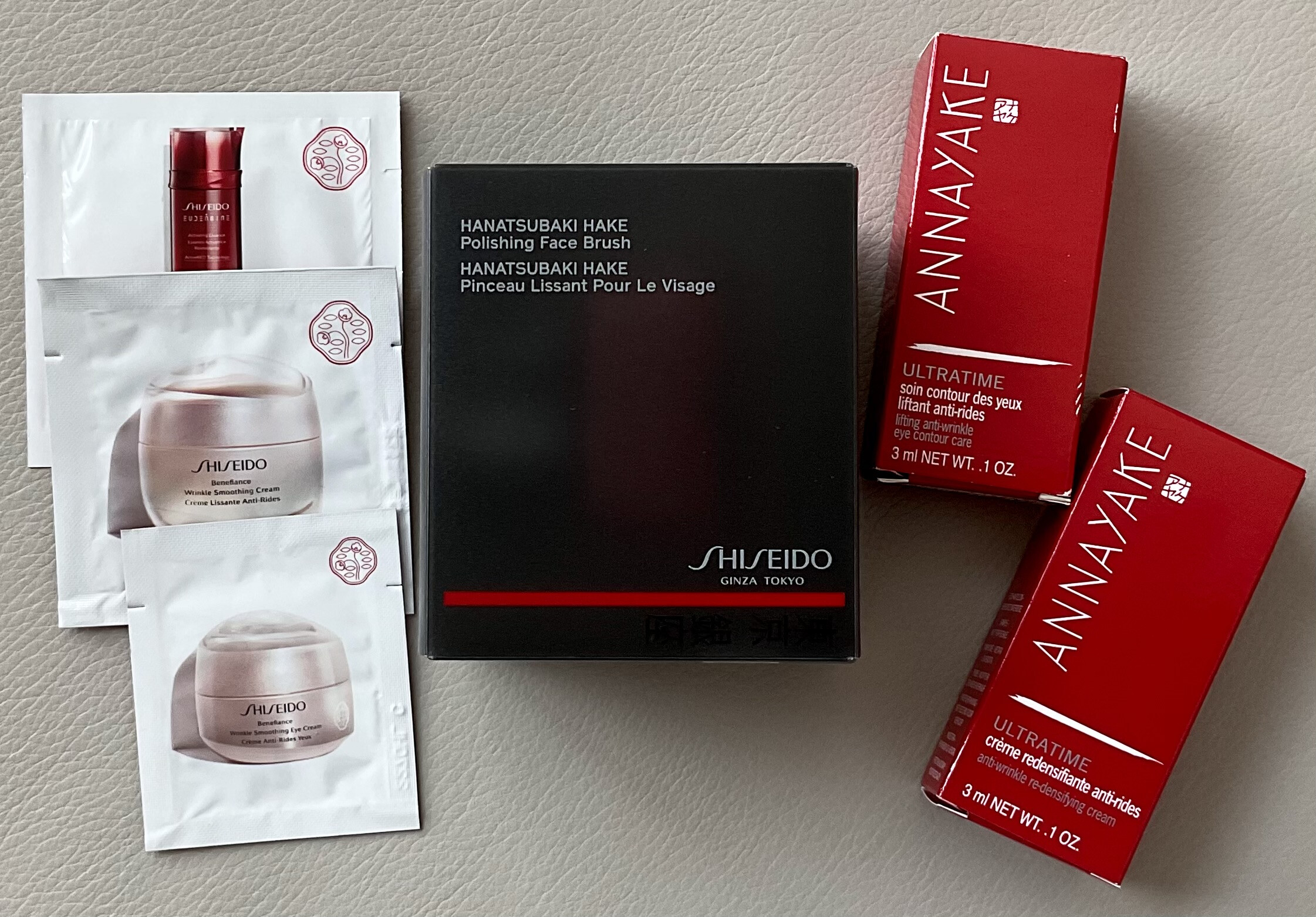 Kíárusítás! Shiseido Hanatsubaki Hake Face Polishing Brush