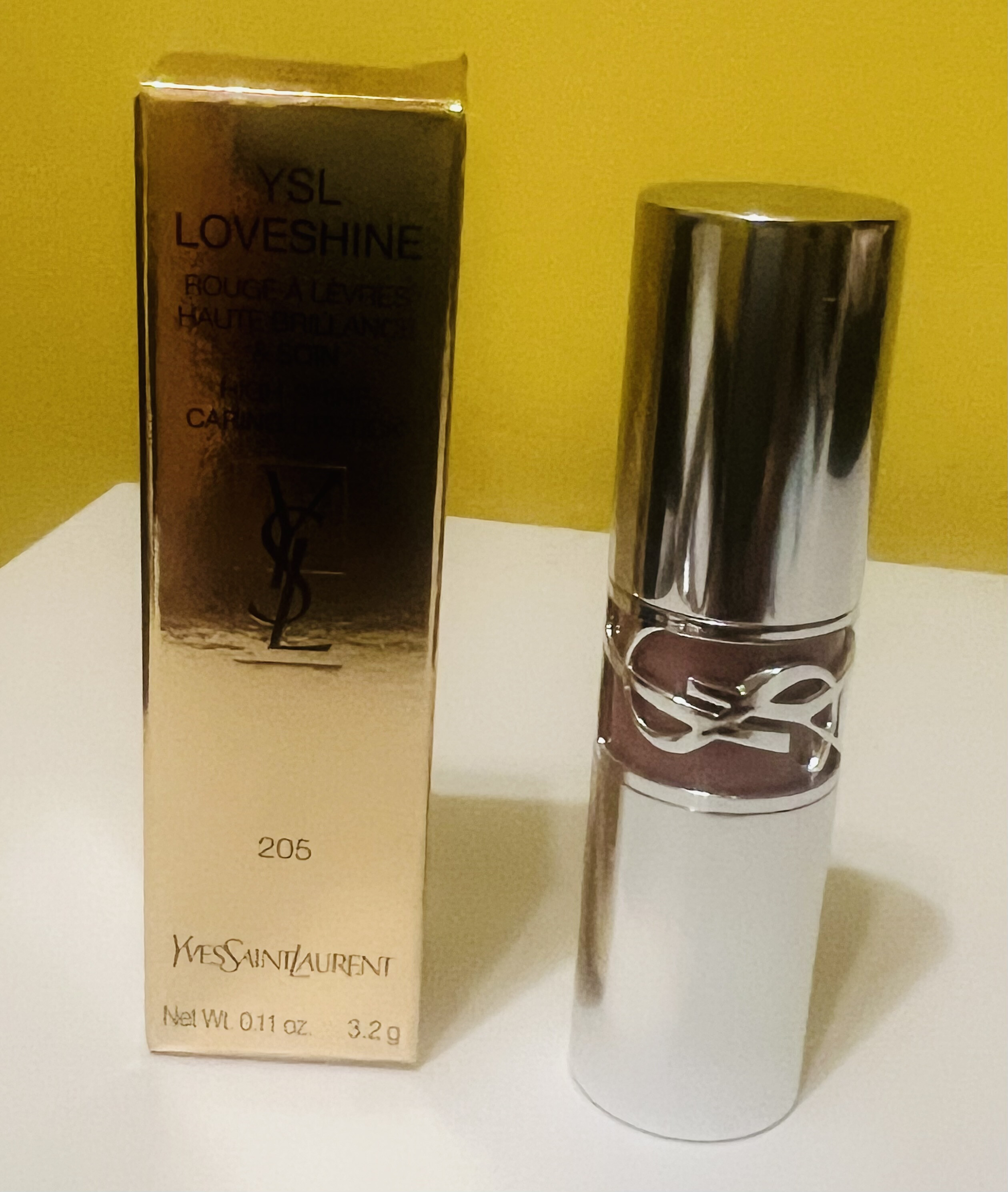 Yves Saint Laurent Loveshine