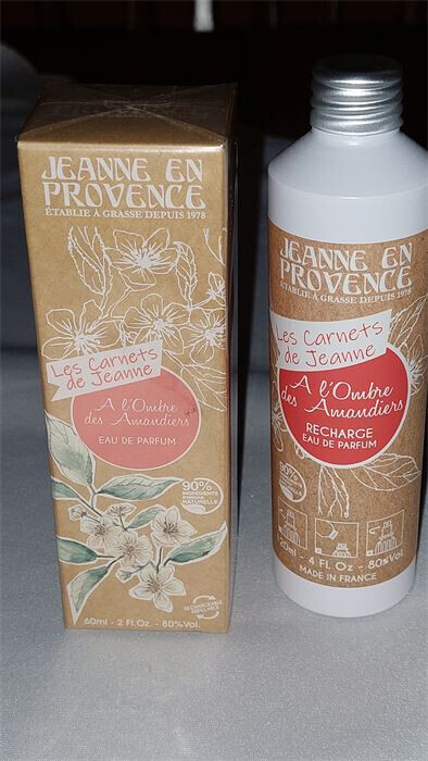 Jeanne En Provence Amandiere