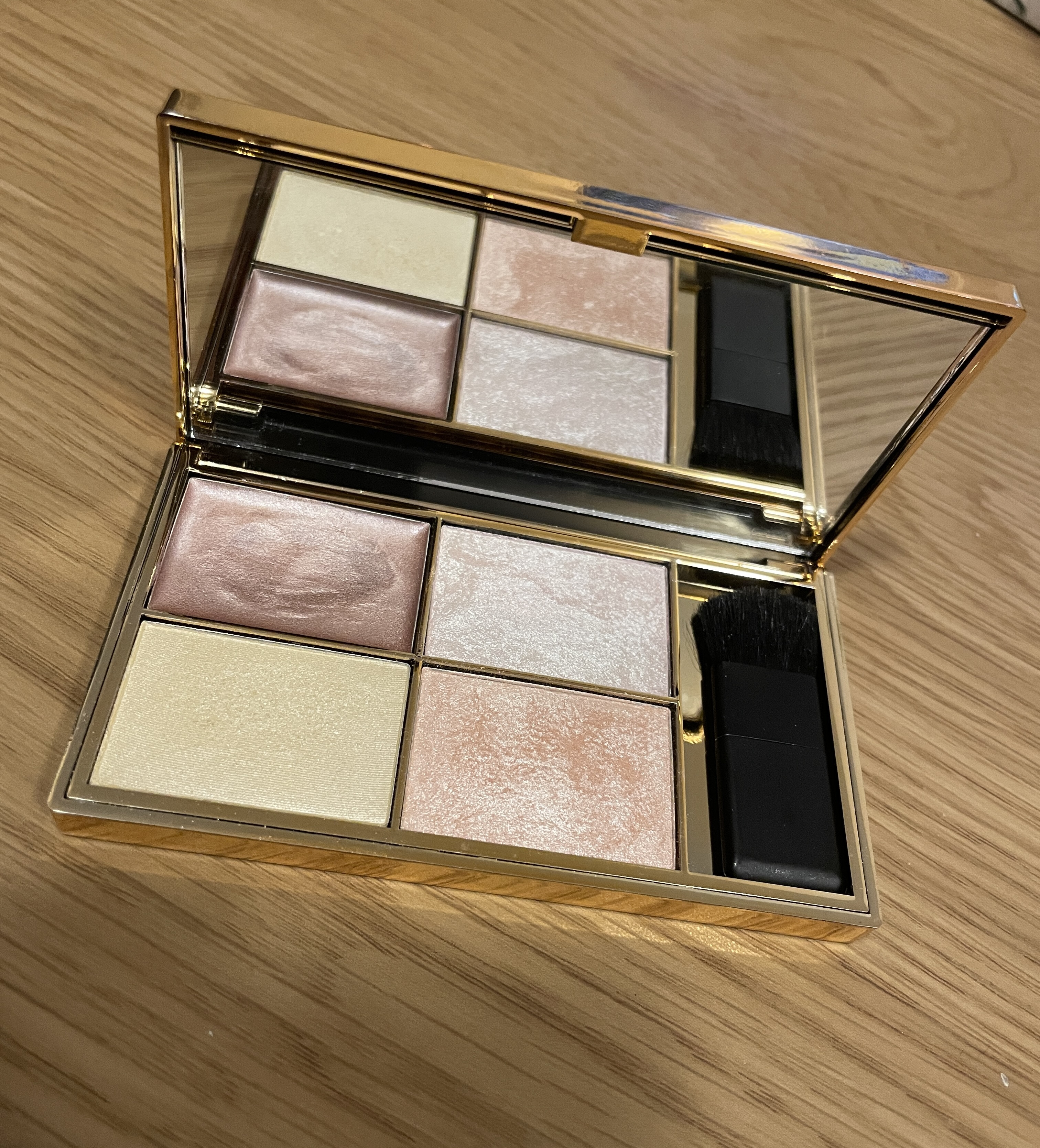 Sleek Solstice Highlighting Palette/Highlighter Paletta