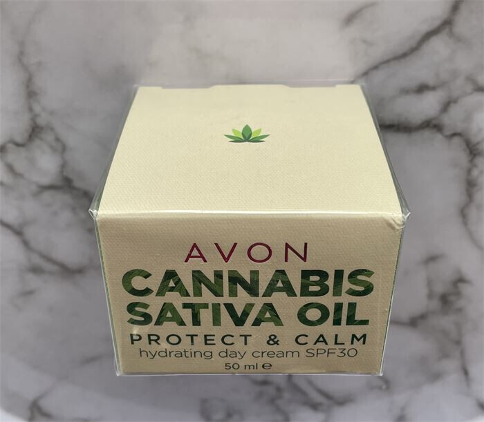 900Ft - Avon Cannabis Sativa Oil Protect & Calm Nappali Krém SPF30