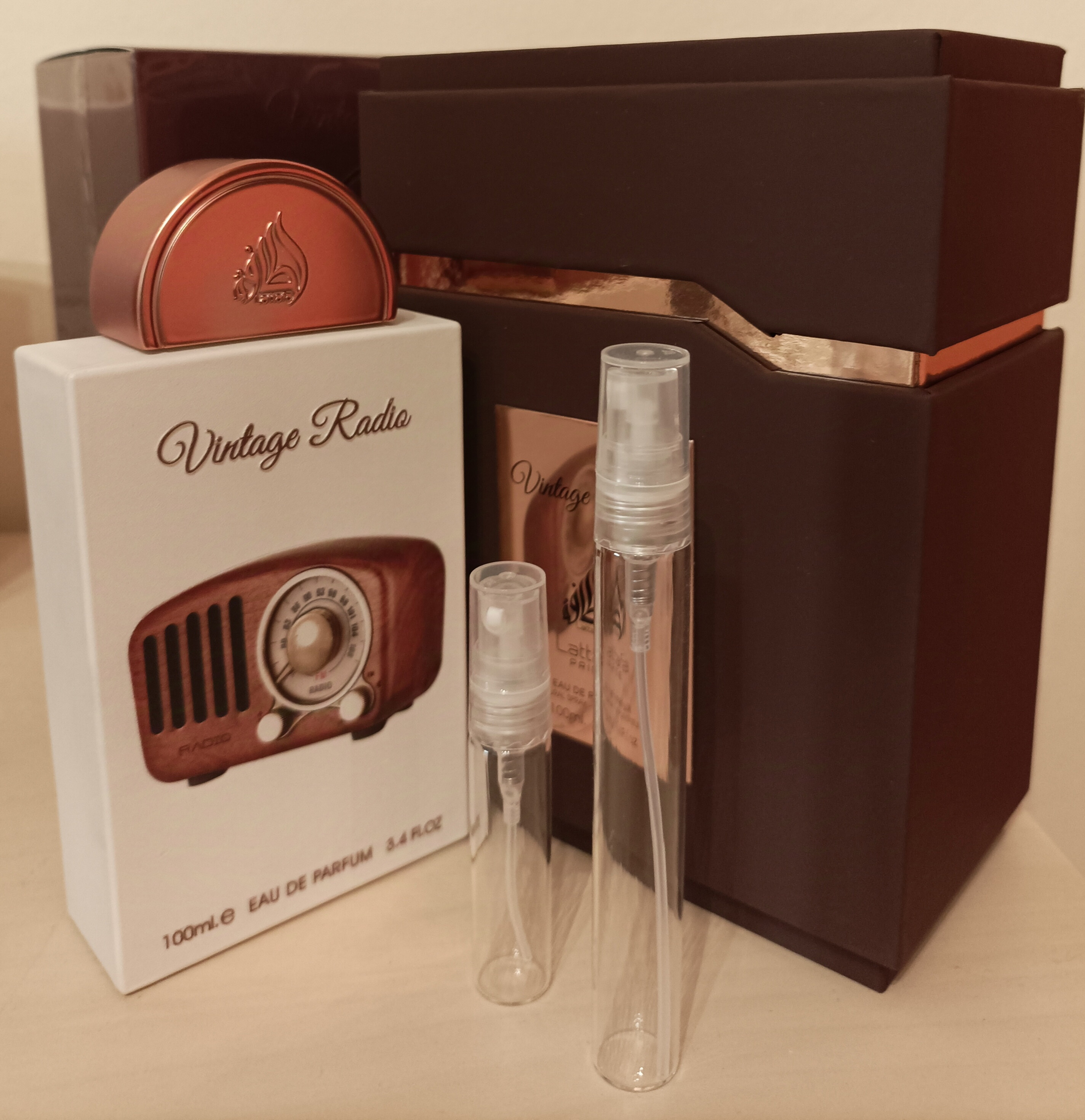 Lattafa Vintage Radio EDP'